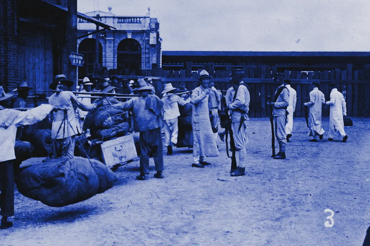 Illustration: China - Revolution - 20th cent-Citizens of Hankau (sic) taking refuge at the time of outrage of revolutionists LCCN98503298, from a period photograph (1907), redrawn as a blue blue pencil duotone.