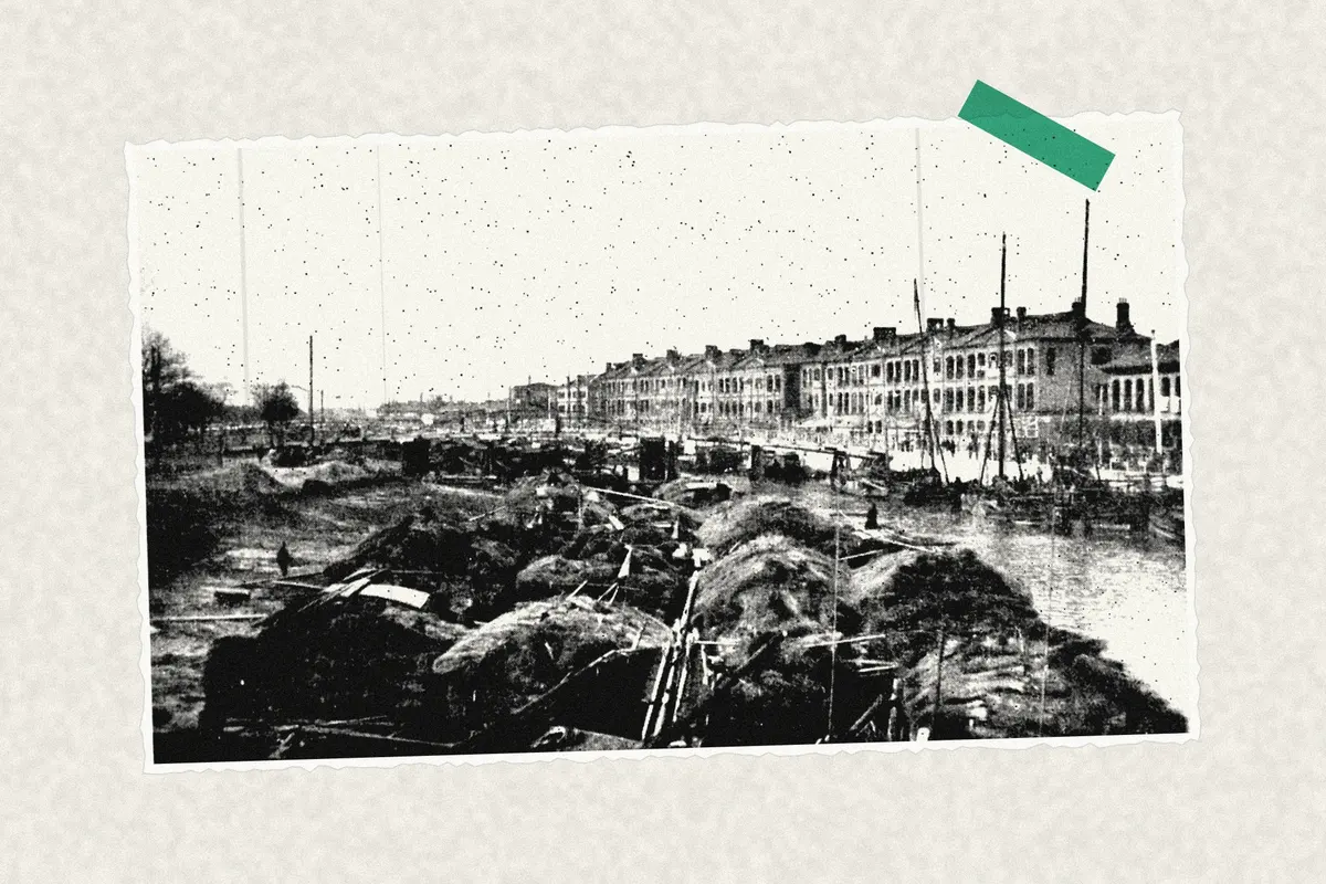 Illustration: Farmers of forty centuries - Boat loads of fuel, from a period photograph (1911), redrawn as a photocopied cutting.