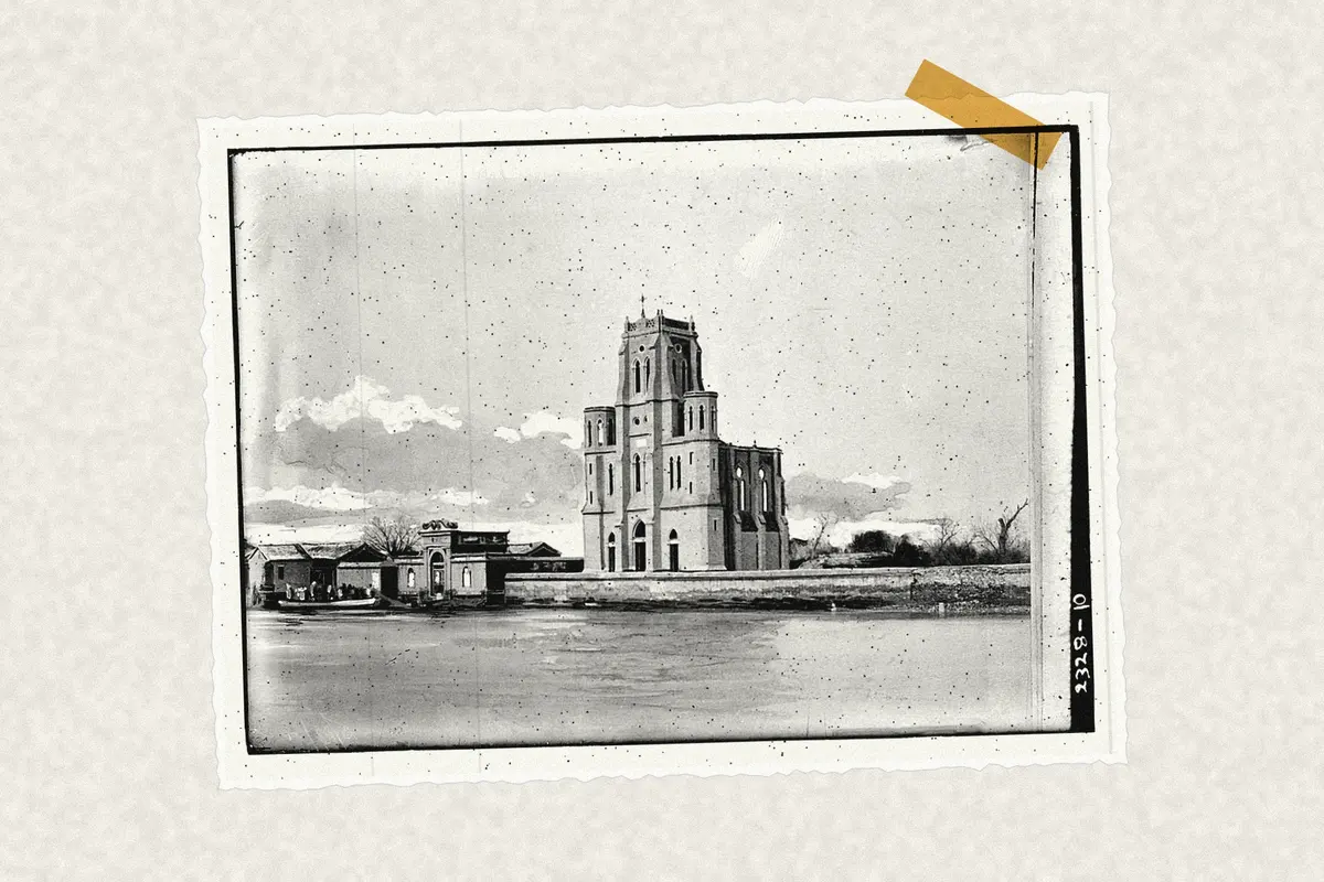 Illustration: French Cathedral & Mission, Tientsin (LOC), from a period photograph (1910), redrawn as a photocopied cutting.