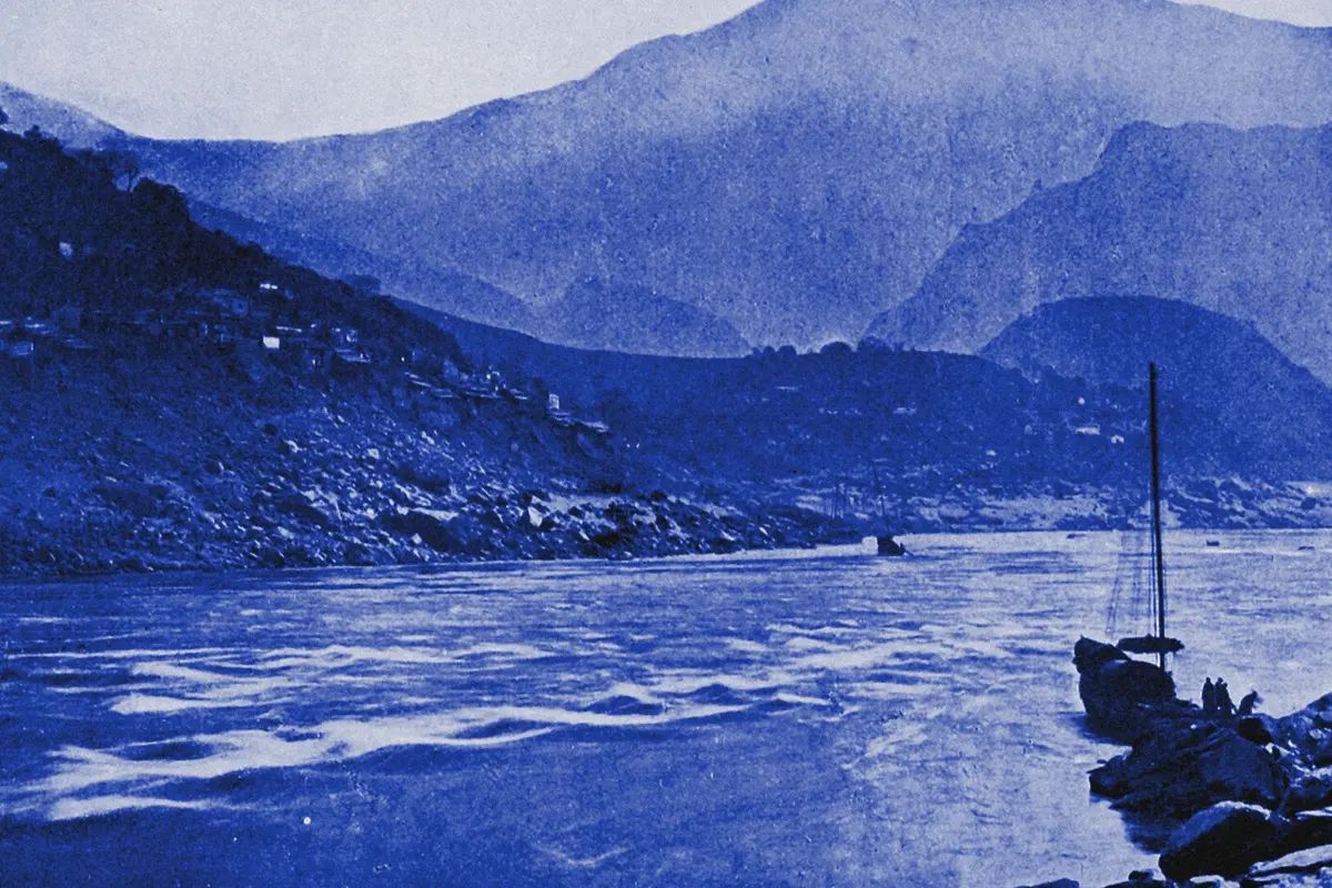 Illustration: NEAR THE MITAN GORGE, UPPER YANGTSZE, from a nineteenth-century photograph (1898), redrawn as a blue blue pencil duotone.